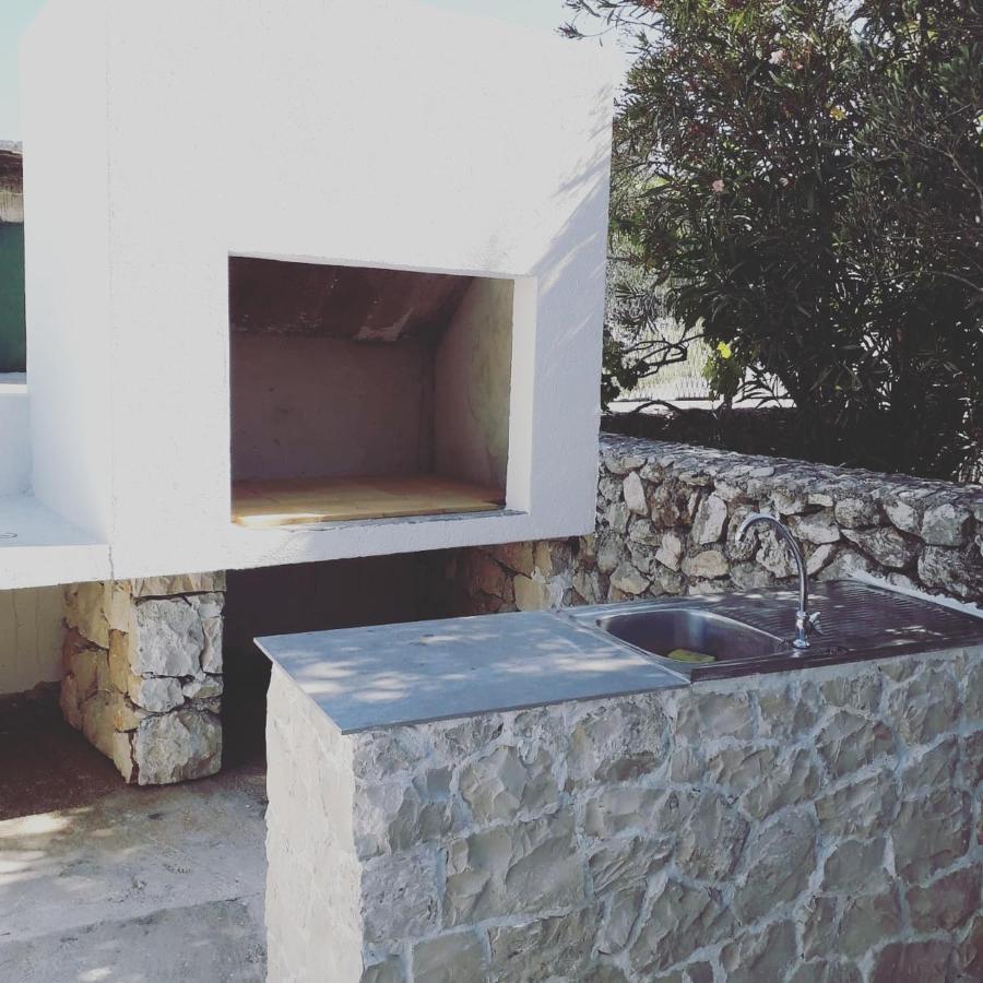Villa Dalmatian Child With Swimming Pool, Close To The Beach Vinisce Luaran gambar