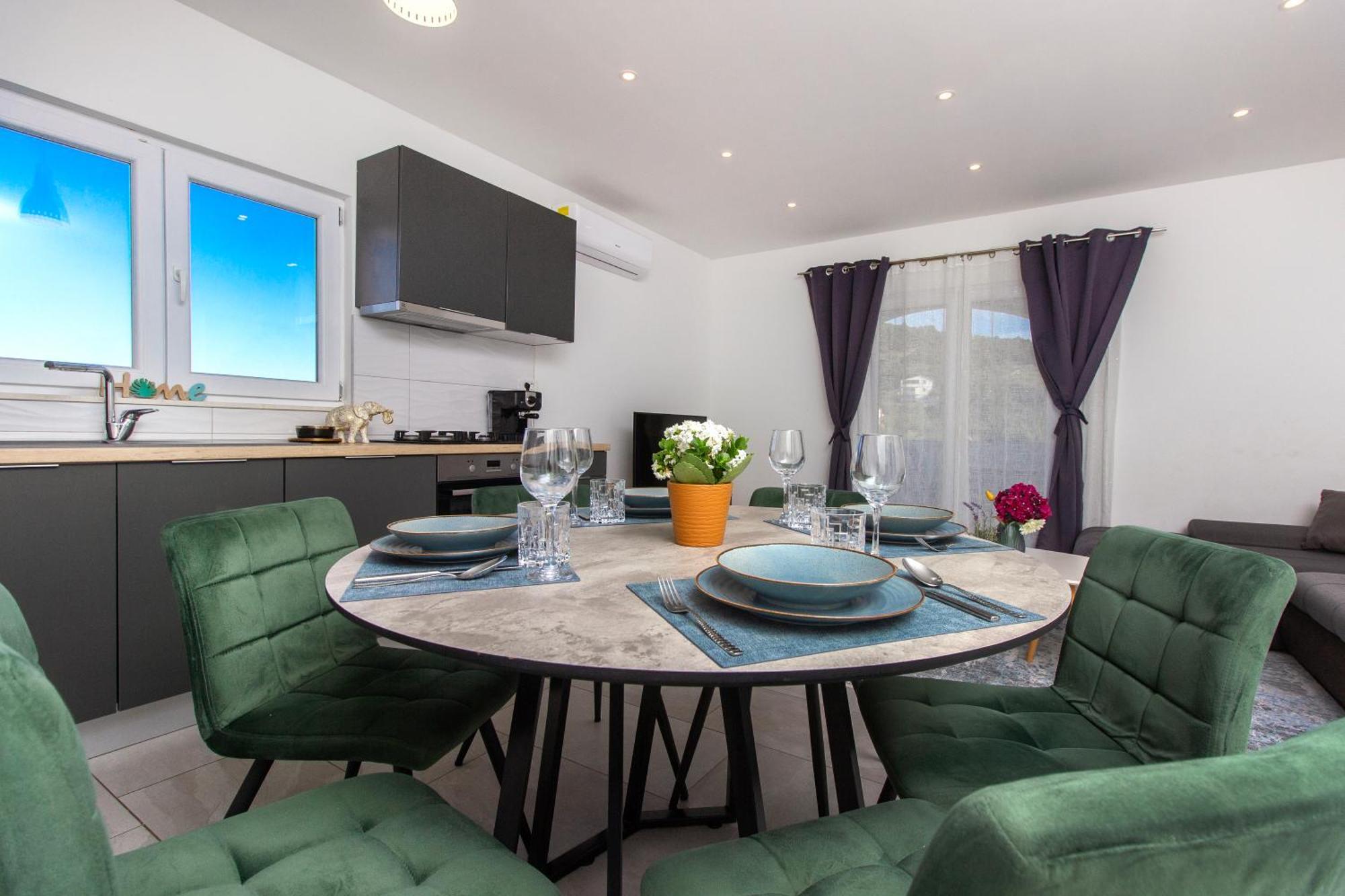 Villa Dalmatian Child With Swimming Pool, Close To The Beach Vinisce Luaran gambar