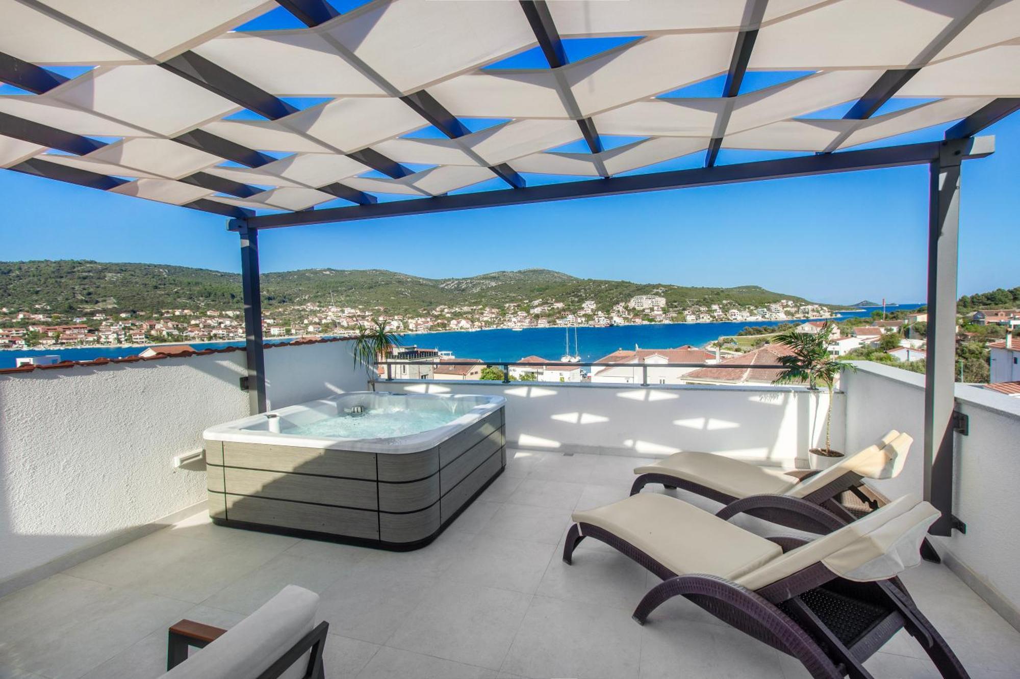 Villa Dalmatian Child With Swimming Pool, Close To The Beach Vinisce Luaran gambar