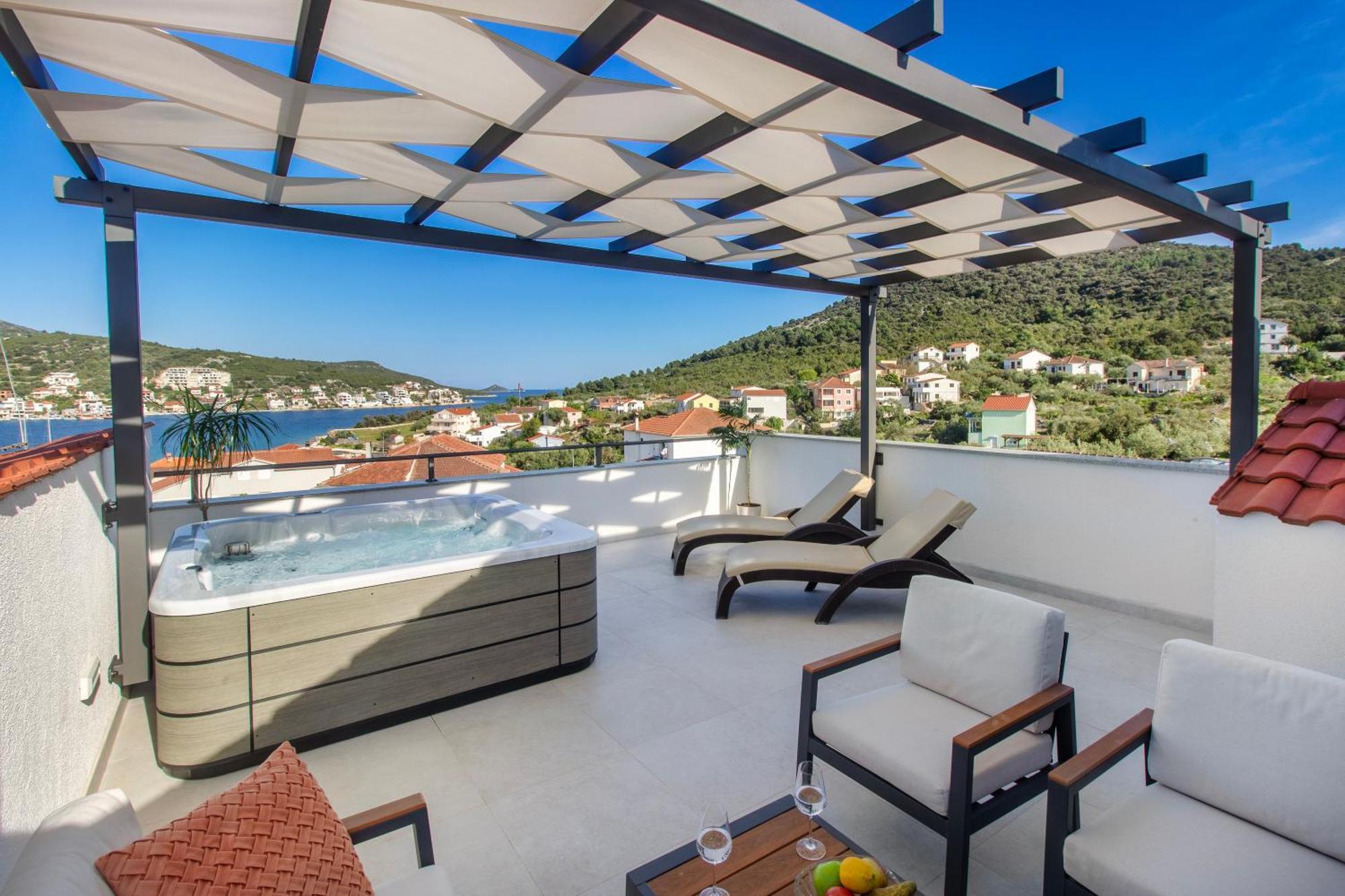 Villa Dalmatian Child With Swimming Pool, Close To The Beach Vinisce Luaran gambar