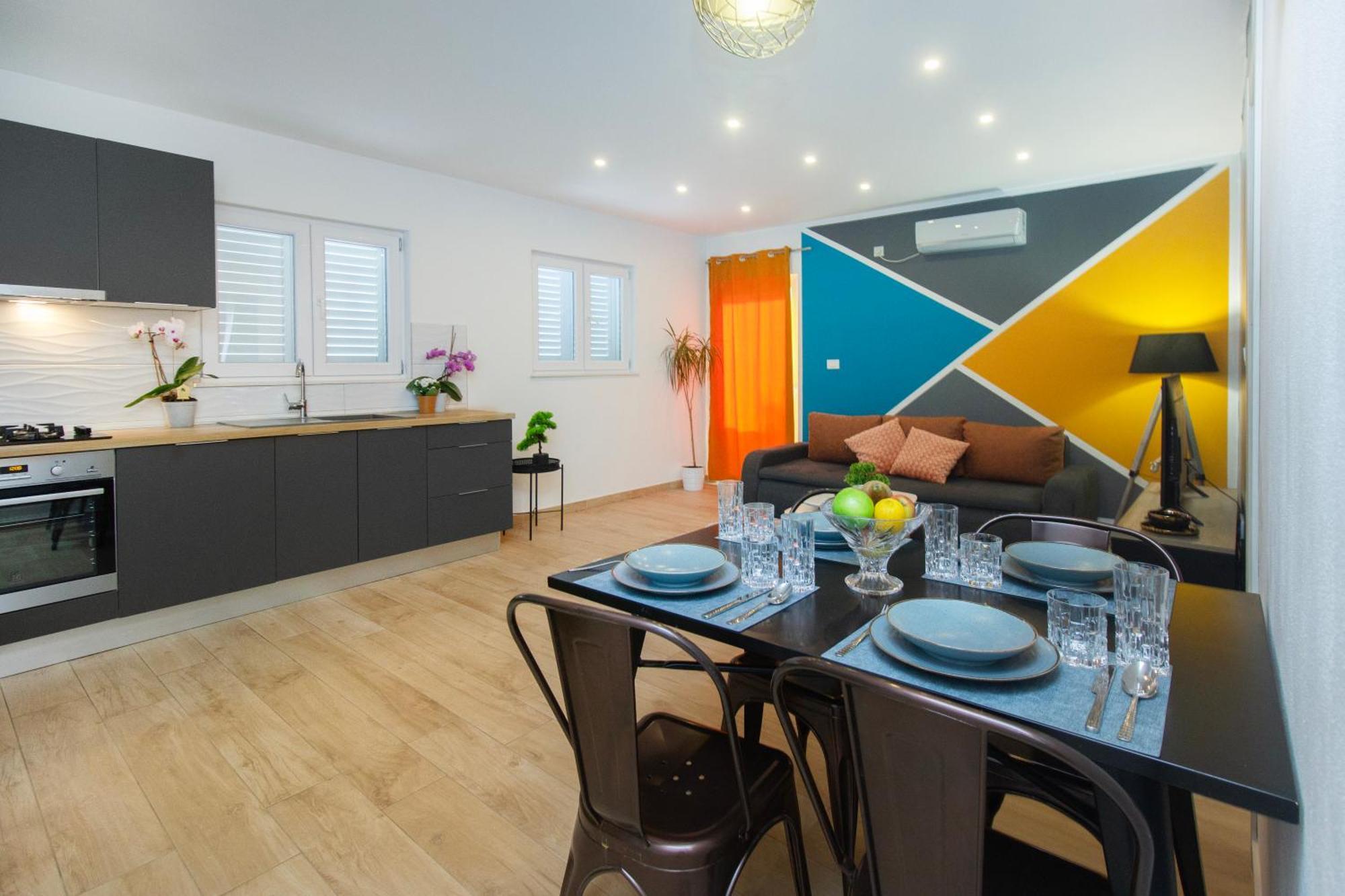 Villa Dalmatian Child With Swimming Pool, Close To The Beach Vinisce Luaran gambar